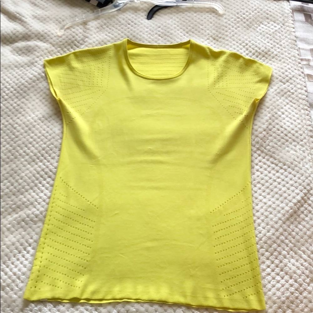 lululemon swiftly Yellow Short Sleeve Tee